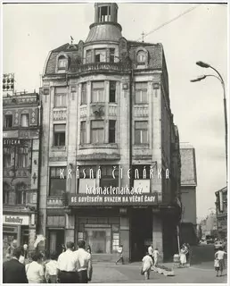 LIBEREC, Hotel Praha a nápis "Se Sovětským svazem na věčné časy"
