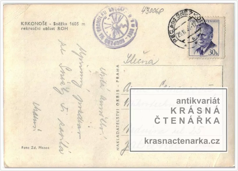 Hora SNĚŽKA i s lyžaři