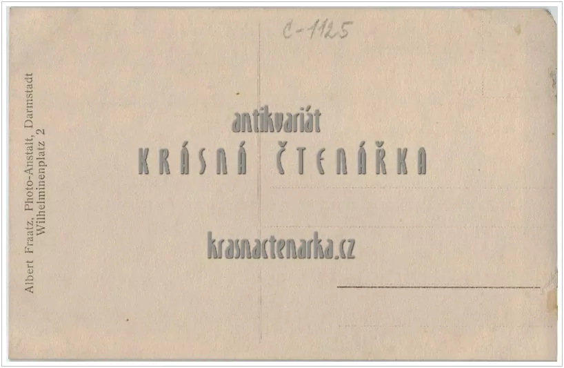 VOJENSKÁ (voják, ateliérová fotografie)