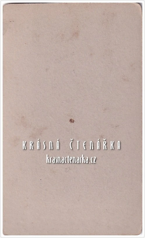 Fotografická vizitka: DŽENTLMEN s cigaretou