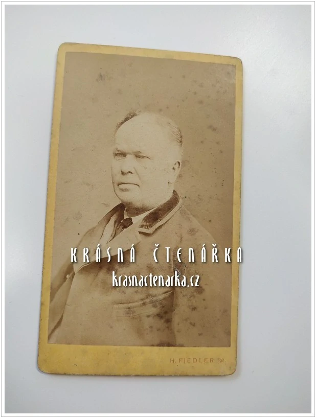 Fotografická vizitka: DŽENTLMEN (Atelier Hynek Fiedler, Praha)