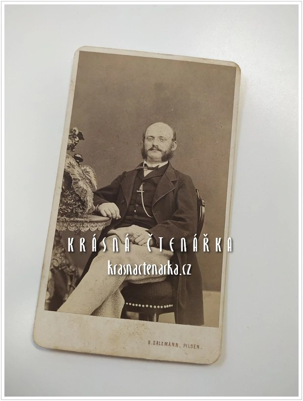 Fotografická vizitka: DŽENTLMEN (Atelier B. Salzmann, Plzeň)