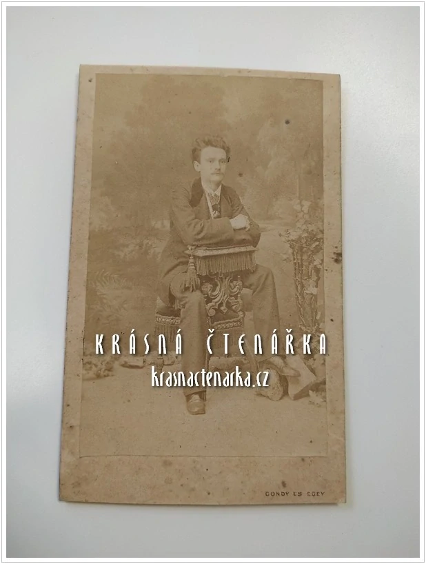 Fotografická vizitka: DŽENTLMEN (Atelier Gondy és Egey, Debreczen)