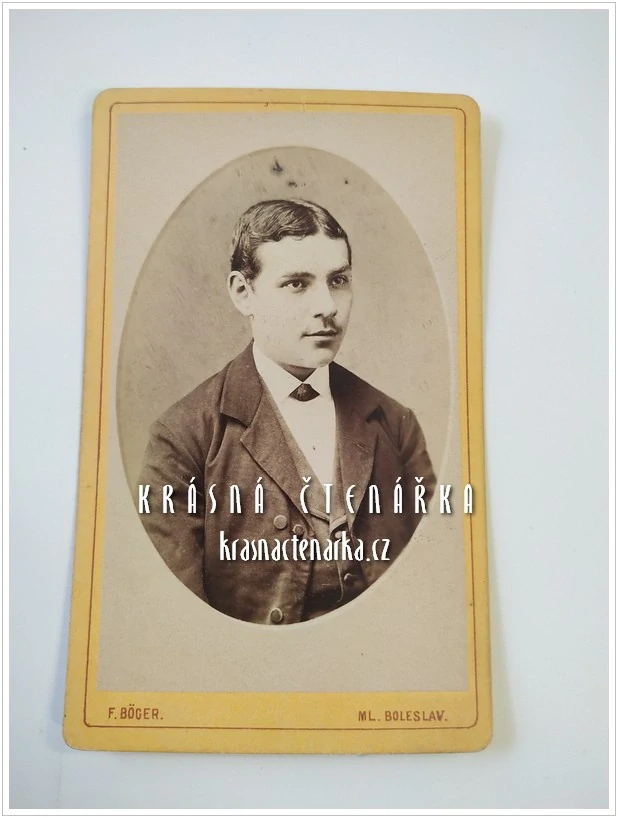 Fotografická vizitka: DŽENTLMEN (Atelier František Böger, Mladá Boleslav)