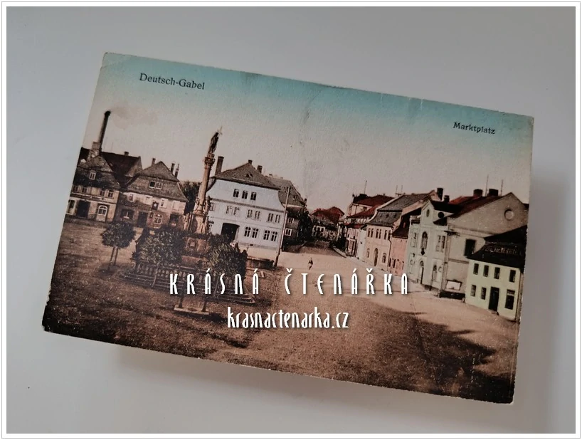 JABLONNÉ V PODJEŠTĚDÍ, Náměstí Míru