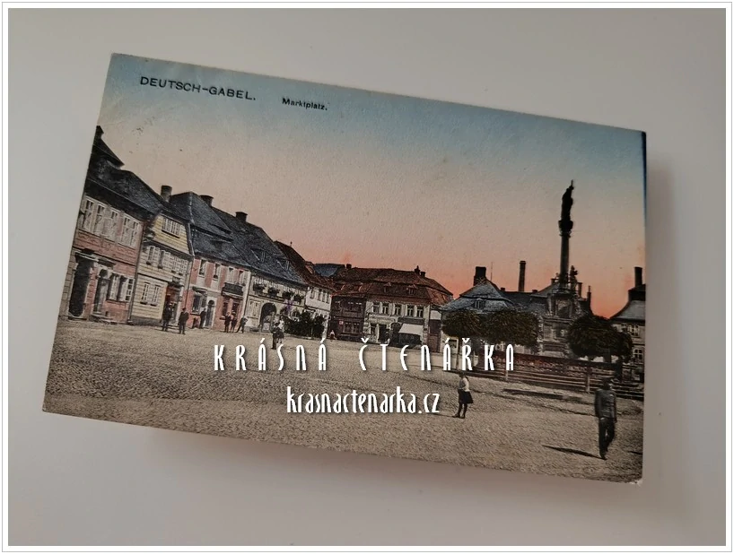 JABLONNÉ V PODJEŠTĚDÍ, Náměstí Míru