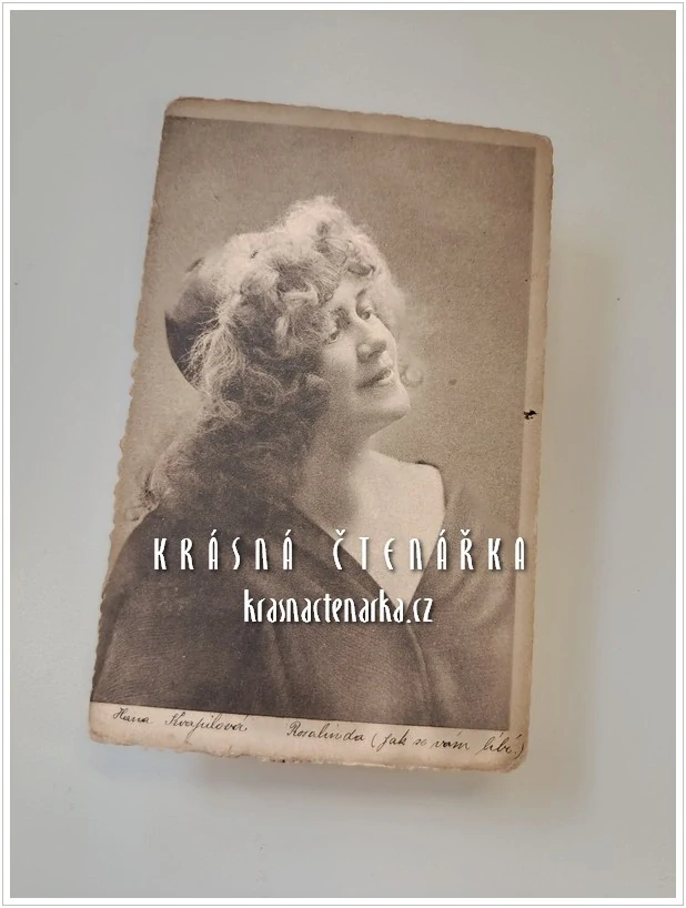 HANA KVAPILOVÁ jako Rosalinda ve hře Jak se vám líbí 