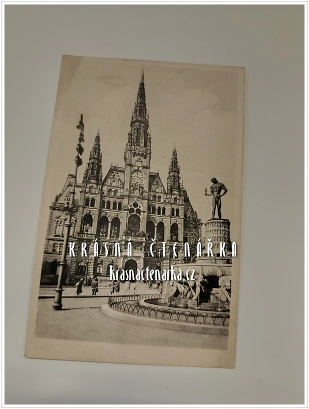 LIBEREC, Radnice, náměstí a také Metznerova kašna (Nakladatelství Gottfried Wurbs)