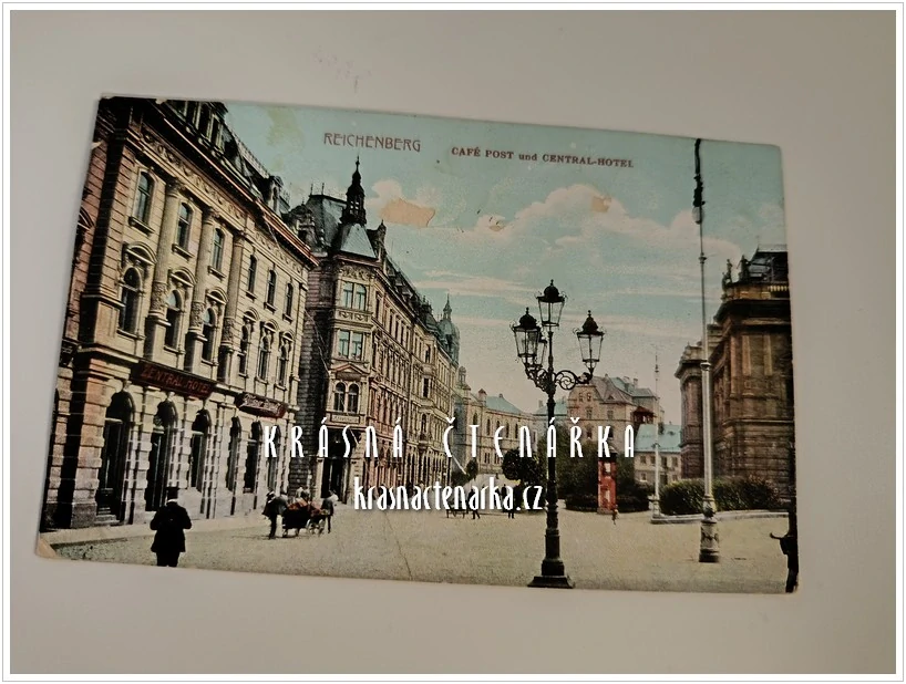 LIBEREC, Divadlo F. X. Šaldy, náměstí a kousek synagogy