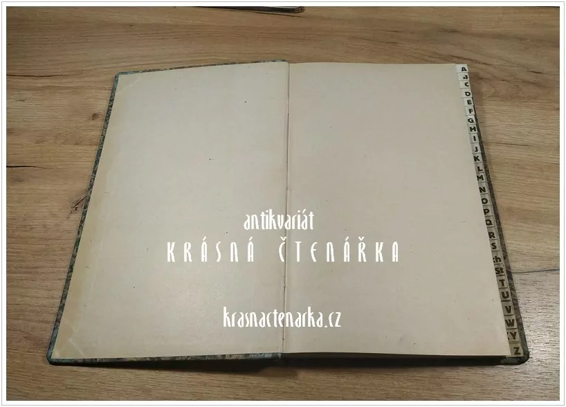 PRÁZDNÝ SEŠIT (např. adresář)