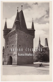 RAKOVNÍK, Pražská brána