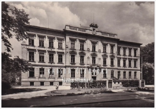 TŘEBOŇ, Základní škola