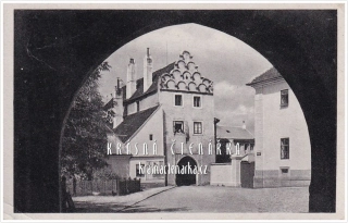 TŘEBOŇ, Svinenská brána