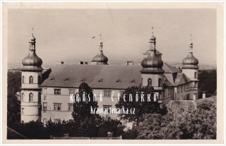 Zámek KOSTELEC NAD ČERNÝMI LESY