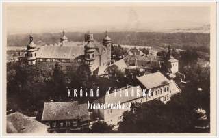 Zámek KOSTELEC NAD ČERNÝMI LESY