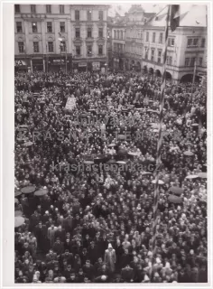 LIBEREC  (Nástup mas za manifestaci za mír v roce 1949)