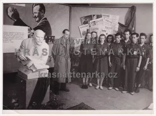 LIBEREC  (Slavnostní setkání v novinovém vydavatelství (?))