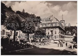 JANSKÉ LÁZNĚ (Sanatorium Janský dvůr a náměstí)