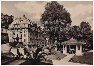 JANSKÉ LÁZNĚ (Sanatorium Janský dvůr a náměstí)
