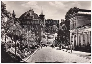 JANSKÉ LÁZNĚ (Náměstí i s původní lázeňskou restaurací)