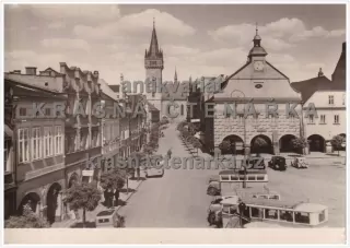 DVŮR KRÁLOVÉ NAD LABEM (Náměstí s autobusy)