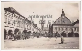 DVŮR KRÁLOVÉ NAD LABEM (Náměstí s povozem a vozem)