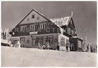 STRÁŽNÉ (Lahrovy boudy i s radostnými turisty)