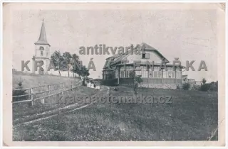 RAISOVA CHATA a kostel sv. Jana Nepomuckého na Zvičině