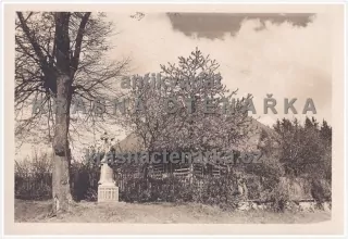 ČERVENÝ KOSTELEC (U devíti křížů)