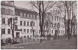 MĚLNÍK, Gymnázium i se studenty, nyní ZŠ