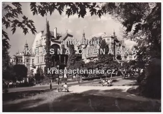 KARLOVY VARY (lázeňské domy Sylva a Thomayer)