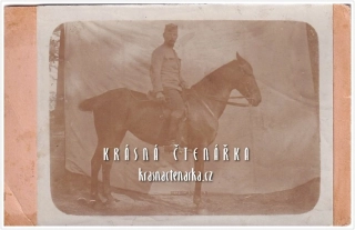 VOJENSKÁ, Jaroslav Kokoška na koni v roce 1915
