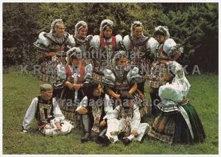 KROJE (Družice a chlapci v kyjovských krojích)