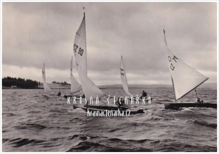 Vodní nádrž LIPNO s plachetnicemi