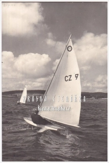 Vodní nádrž LIPNO s plachetnicemi