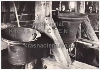 ROVENSKO POD TROSKAMI (Rebelantské zvony)