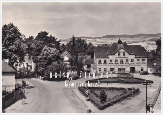 JANOVICE NAD ÚHLAVOU, Náměstí