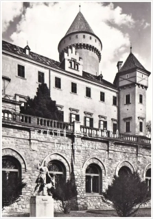 Zámek KONOPIŠTĚ