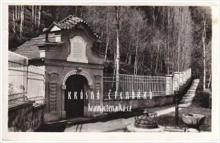 SÁZAVA, Studánka a kaple sv. Prokopa