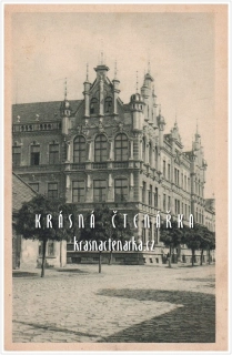 LIPNÍK NAD BEČVOU, Měšťanské školy