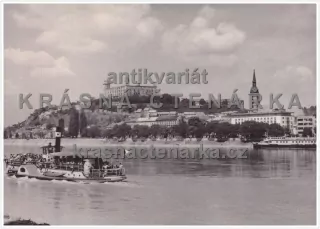 BRATISLAVA (Dunaj s parníkem a také pohled na hrad)
