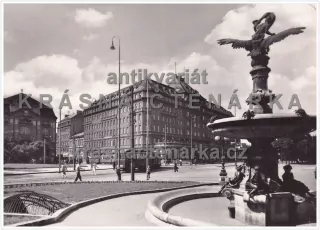 BRATISLAVA (Hviezdoslavovo námestie a hotel Carlton)