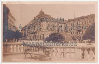 BRATISLAVA (Korunovačné námestie)