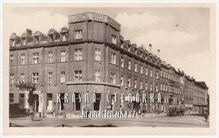 HRADEC KRÁLOVÉ, Palackého ulice a hotel Grand