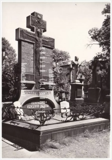 PRAHA, Vyšehradský hřbitov, Ladislav Šaloun (fot. Divišová Soňa)