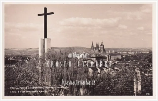 PRAHA, Pohled ze Strahova a kříž z eucharistického sjezdu