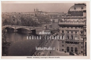PRAHA, Národní divadlo a pohled na Hradčany