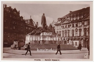 PRAHA, Staroměstské náměstí a pomník Mistra Jana Husa