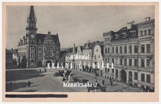 FRÝDLANT, Náměstí a radnice i s automobily 