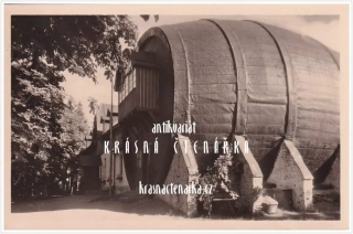 JEŘMANICE, Obří sud Javorník